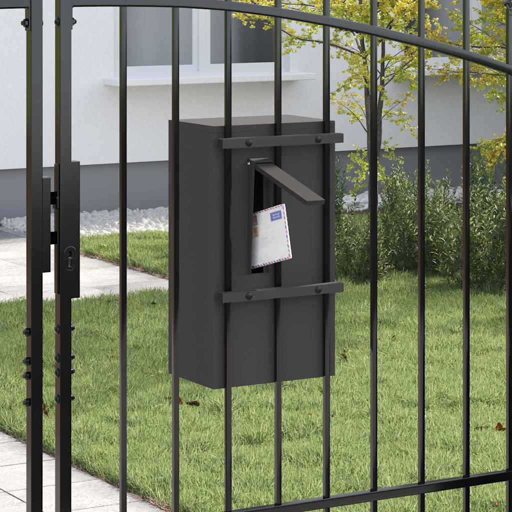 Boîte aux lettres noire – photo 3 – installée devant une clôture, porte fermée [Noir]
